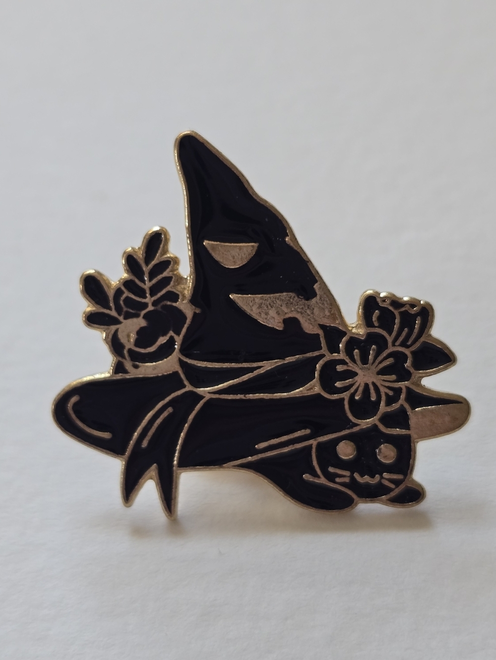 Black Witch Hat Cat Enamel Pin with Gold Outline